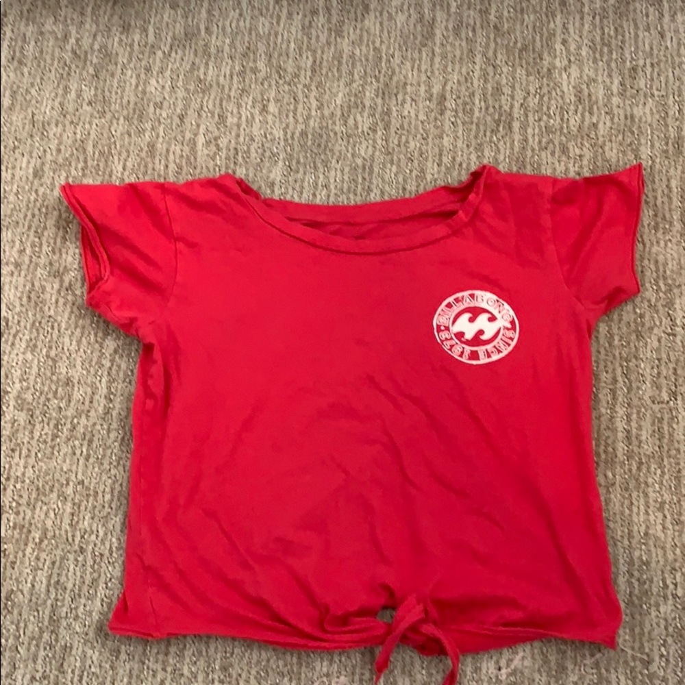 Graphic Red billabong knotted shirt